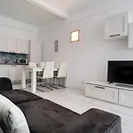 Nestor&jeeves - Royal - Central, Close Sea Apartamento *