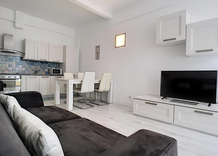 Nestor&jeeves - Royal - Central, Close Sea Apartmán *